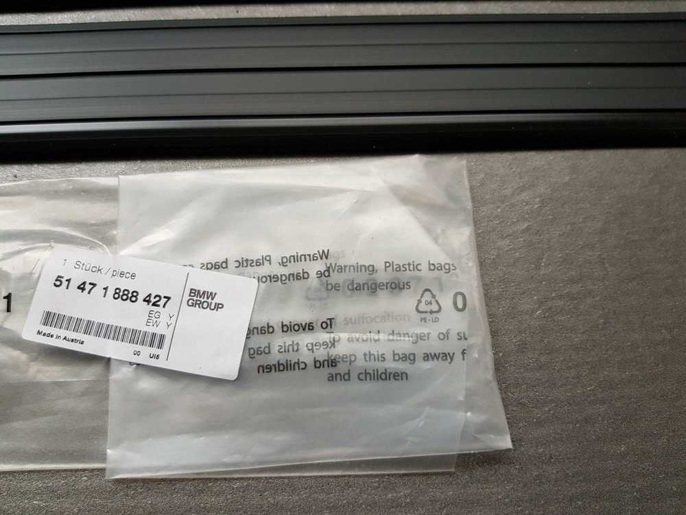 BMW 3 E30 kupė kairės pusės priekinių durų slenkstis, originalus, 51471888427
