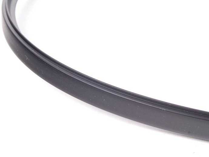 BMW E30 liejimo detalė apatinė originali 51311968448