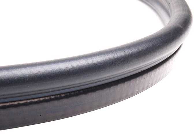 BMW E30 variklio dangčio sandariklis originalus 51711884149