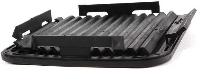 BMW E31 galinio lango lentynos grotelės juodos kairės pusės originalios 51468117215