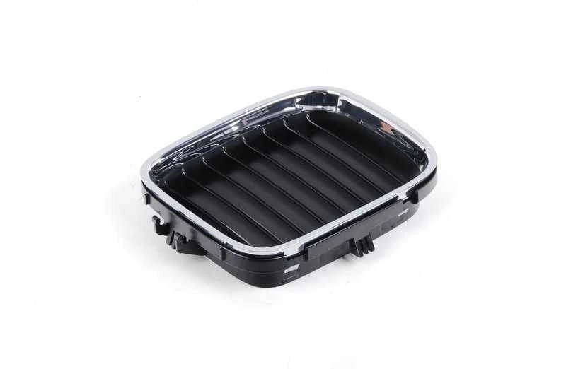 BMW E31 grotelės dešinėje originalios 51138124272