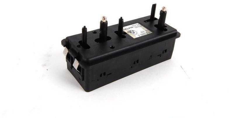 BMW E31 priekinės kairės pusės sėdynės jungiklis originalus 61311388110