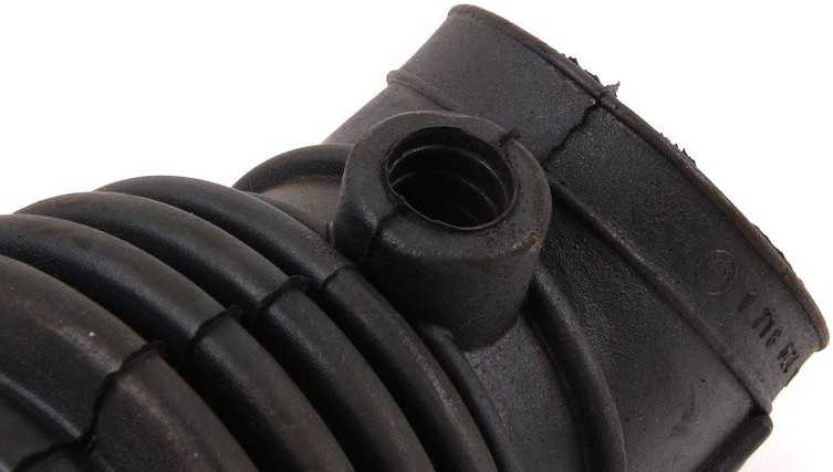 BMW E32 750i 750iL Oro srauto matuoklio guminis vamzdis originalus 13711718624