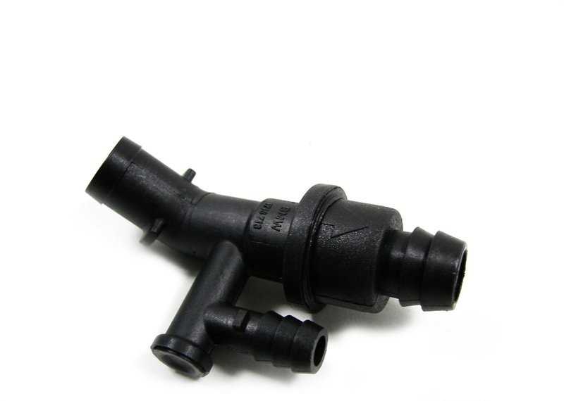 BMW E32 E31 Variklio alkūninis velenas kvėpavimo žarna jungtis Cil 1-6 Originali 11151718713