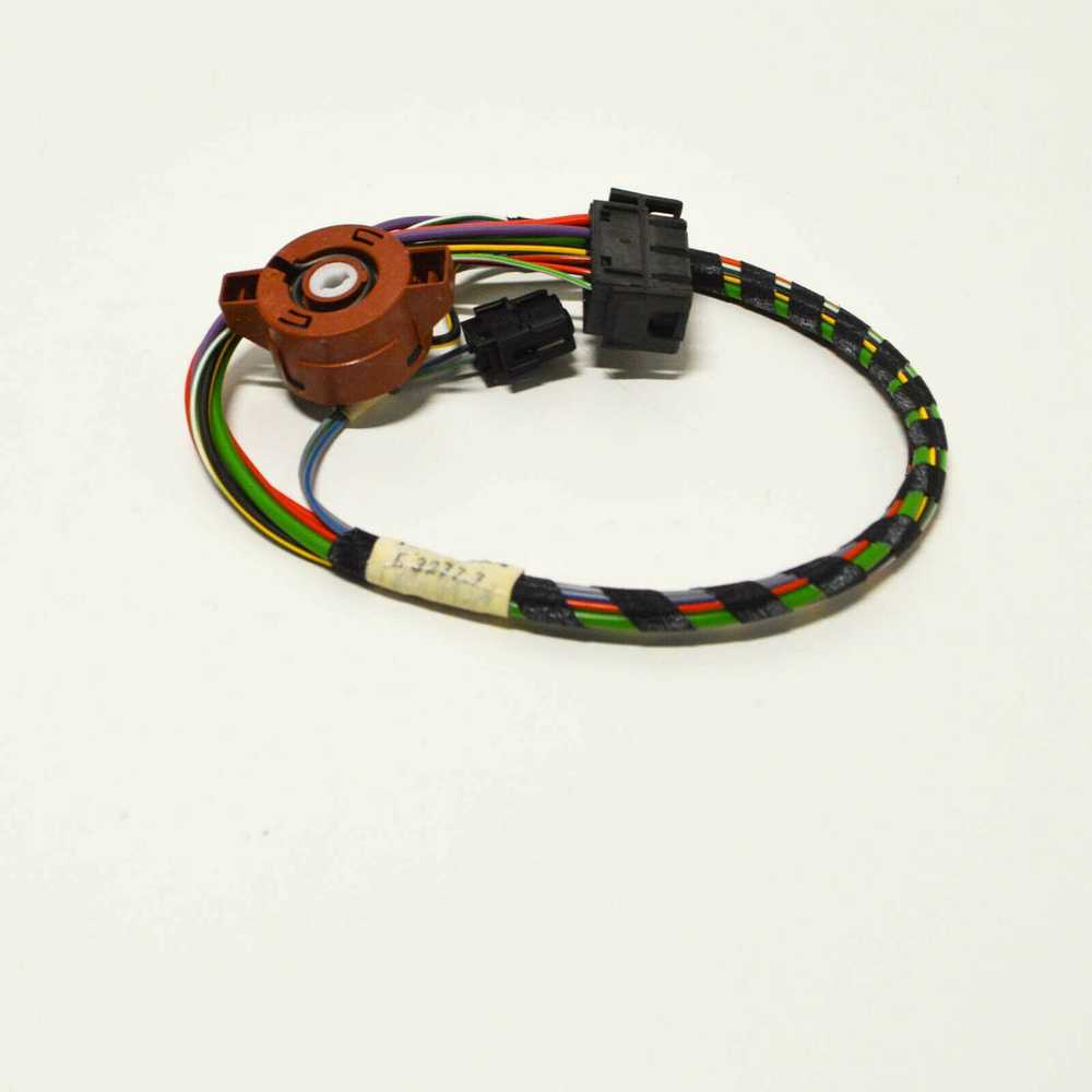 BMW E32 E34 uždegimo užrakto jungiklis originalus 61321384843