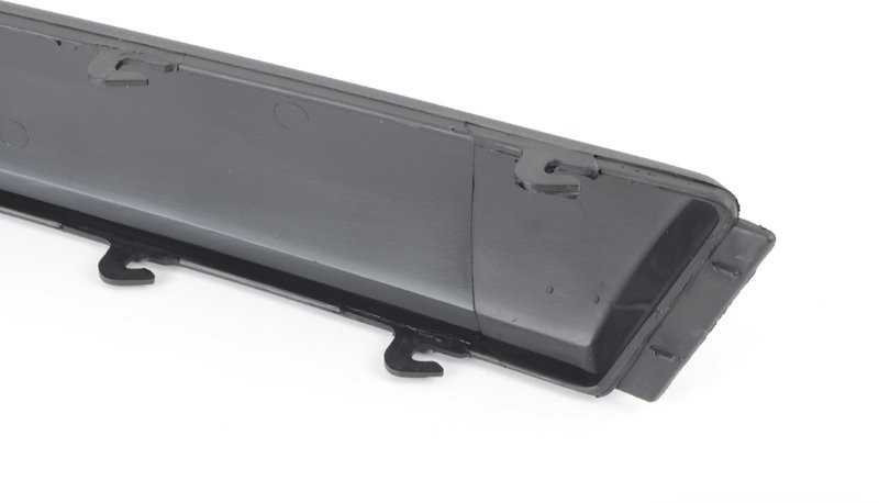 BMW E34 Priekinis Europos Bamperio Dešinės Pusės Apdailos Juostelė Originali 51111944178
