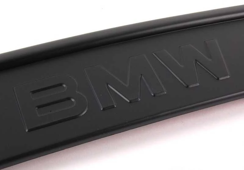 BMW E34 valstybinio numerio ženklo šalinimo plokštė originali 51112232451