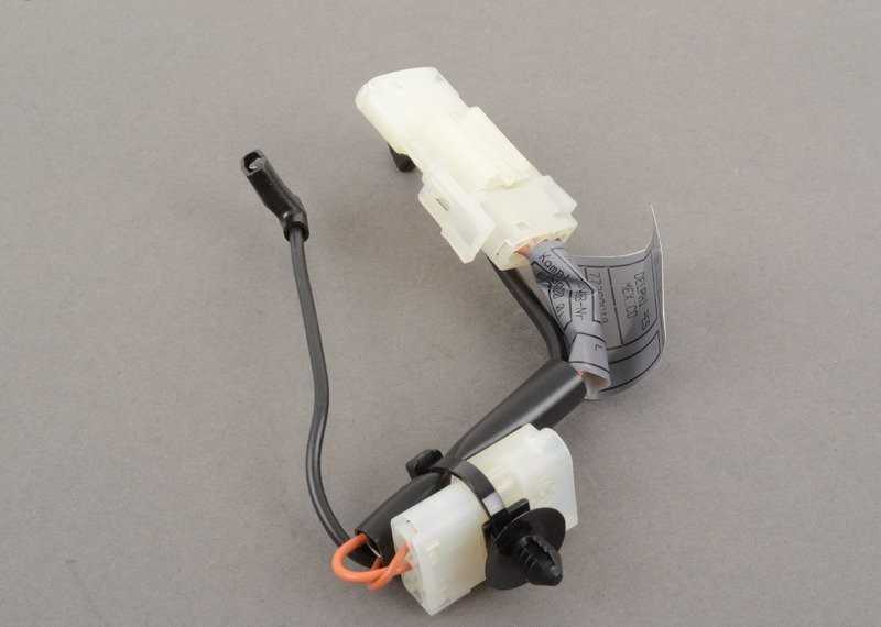 BMW E36 adapterio vamzdelis F Hardtop Support originalus 61108400220