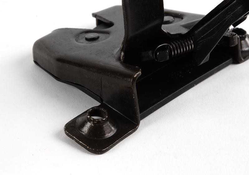 BMW E36 bagažinės dangčio užraktas originalus 51241960861