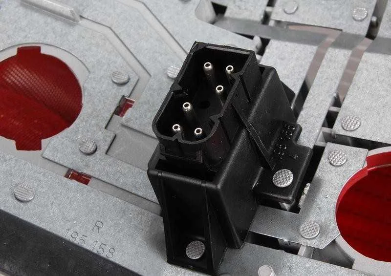 BMW E36 Dešinysis Galinis Žibintas 1990 1998 Originalus 63211393432