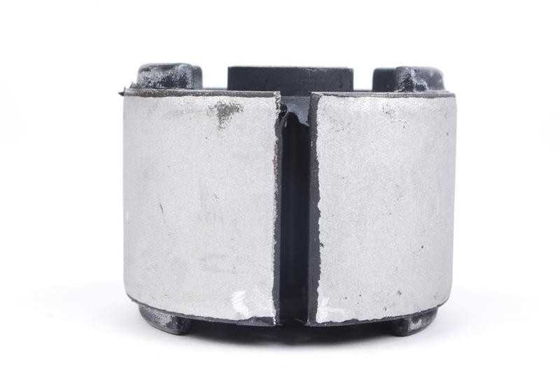 BMW E36 E46 galinė įvorė pakabos svirtis originali 33326770786