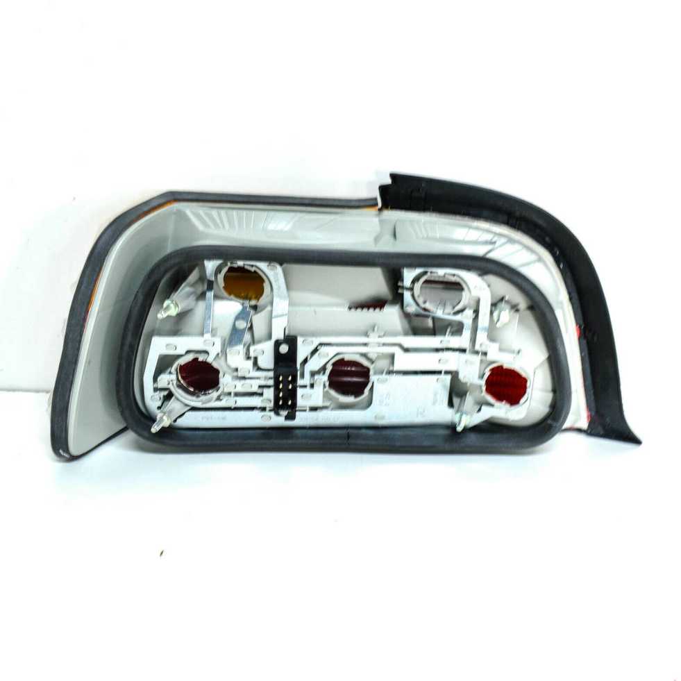 Bmw E36 Heckleuchte Mit Nebelschlusslicht Originalus 63218353286