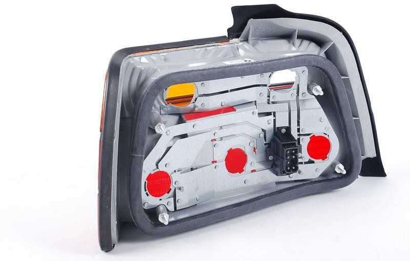 BMW E36 Heckleuchte Nebelschlusslicht Originalus 63211393422