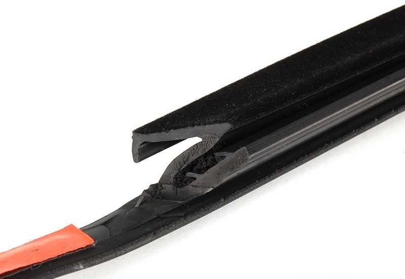 BMW E36 Kairės pusės išorinė oro juostelė originali 51218198053