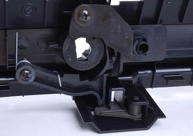 BMW E36 pirštinių dėtuvės dangtelis grotelių užraktas Originalus 64228183040