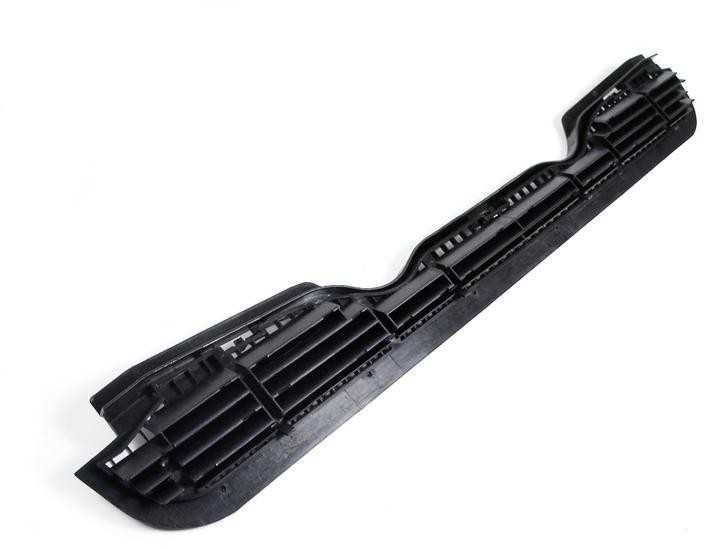 BMW E36 priekinio bamperio dangčio gaubto grotelių centras Originalus 51131977679