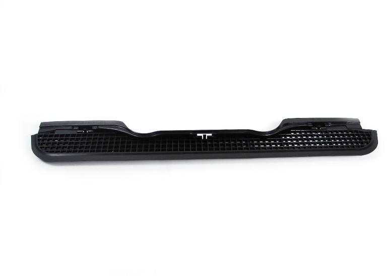 BMW E36 priekinio bamperio dangčio gaubto grotelių centras Originalus 51131977679