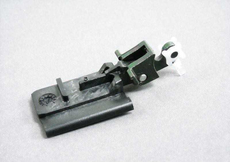 BMW E36 saulės stogo svirties vyrio laikiklis dešinė 8119748 54128119748