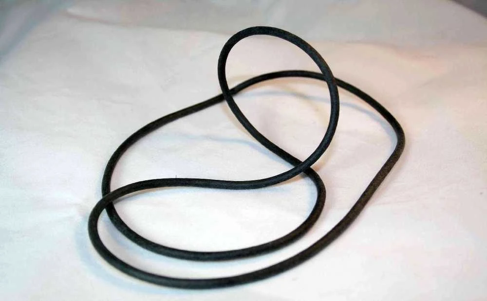 BMW E36 trečiojo stabdžių žibinto tarpinė originali 63258389735