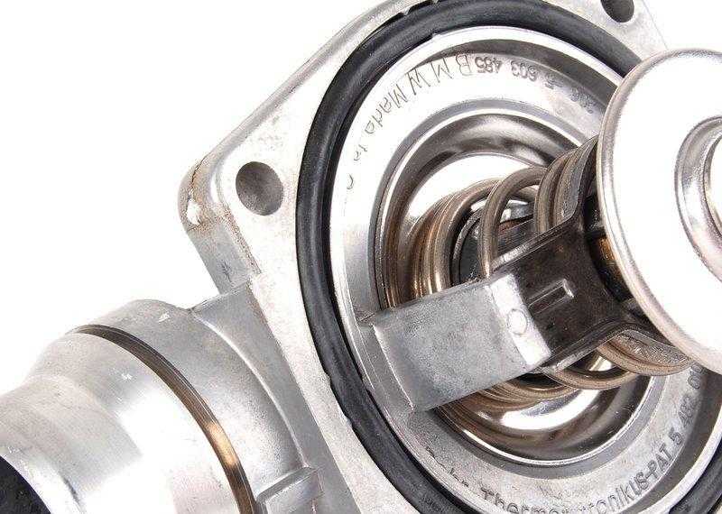 BMW E38 7 Termostato Anschlussstutzen Originalus 11531436852