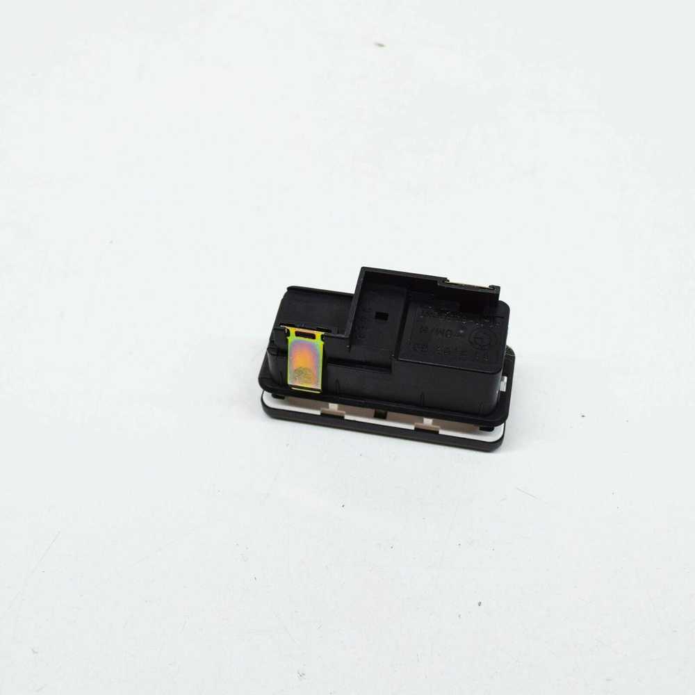 BMW E38 Centrinio Rakinimo Sistemos Swith Originalus 61318352281