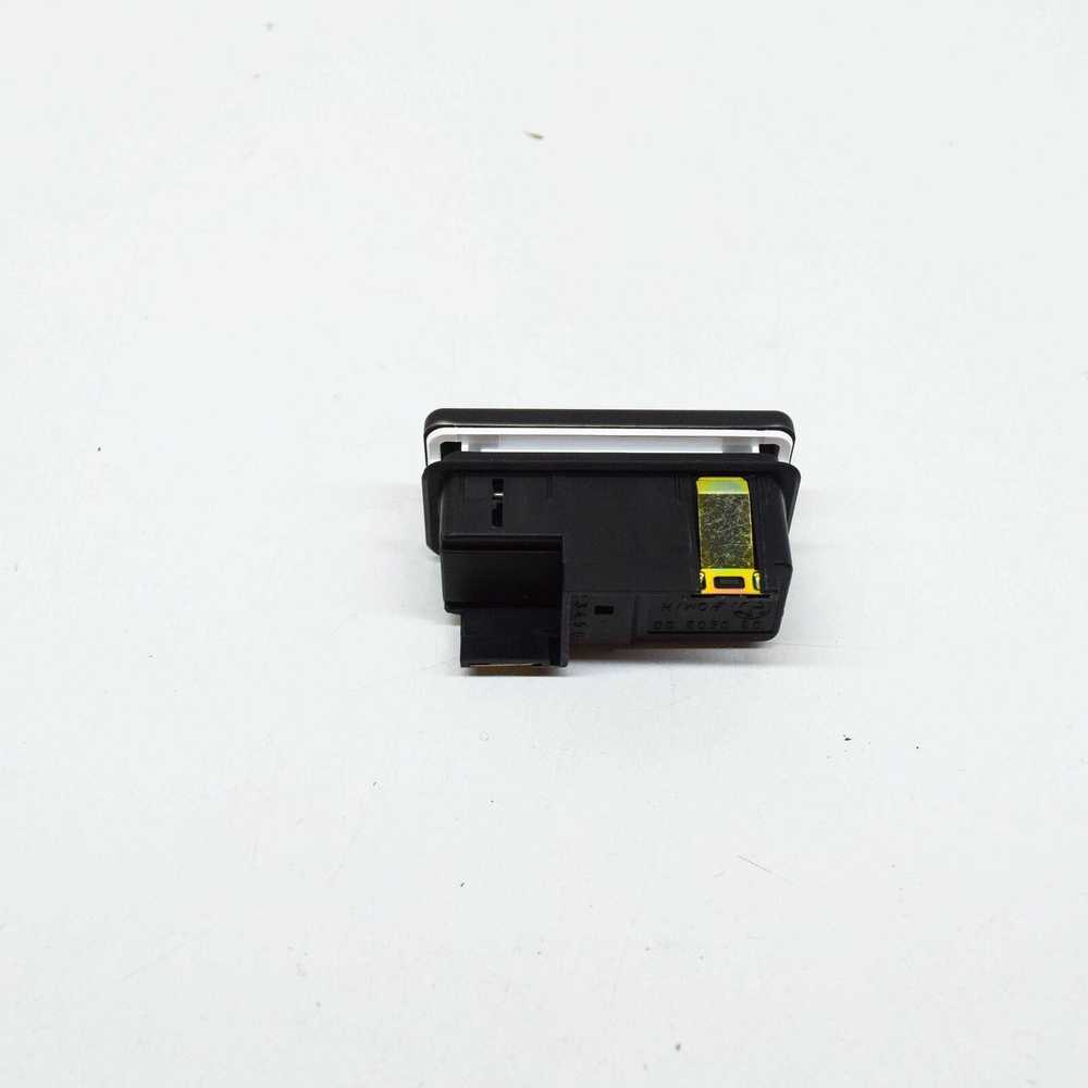 BMW E38 Centrinio Rakinimo Sistemos Swith Originalus 61318352281