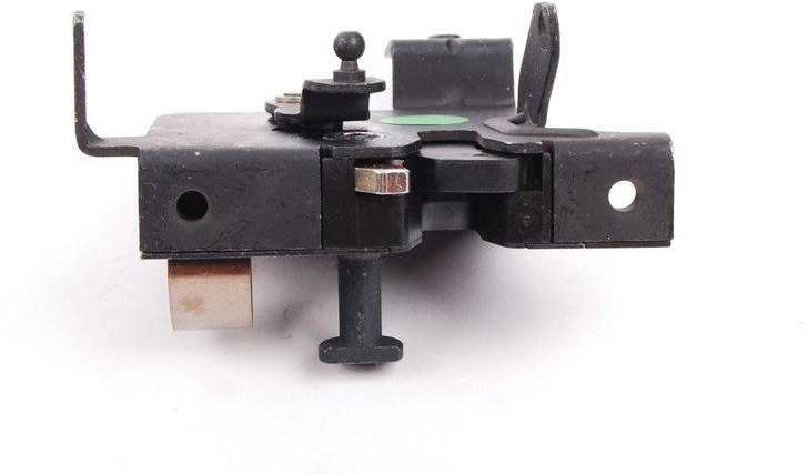 BMW E38 kairė apatinė variklio dangčio užrakto dalis Originali 51238171527