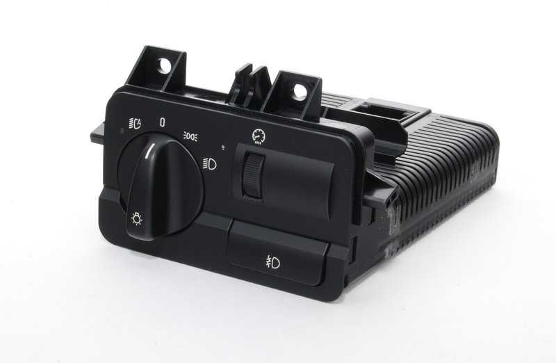 BMW E38 lemputės lizdas originalus 63138361003