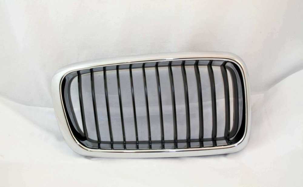 Bmw 7 E38 Priekinės Radiatoriaus Inkstų Grotelės O/S Originalus 51138231594