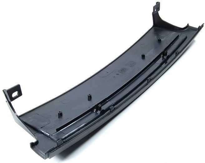 BMW E38 priekinio bamperio valstybinio numerio ženklo pagrindas originalus 51118125311