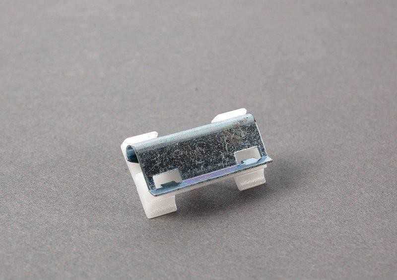 BMW E38 Stiklo Apdailos Vandens Kanalo Spaustukas 8125892 51318125892