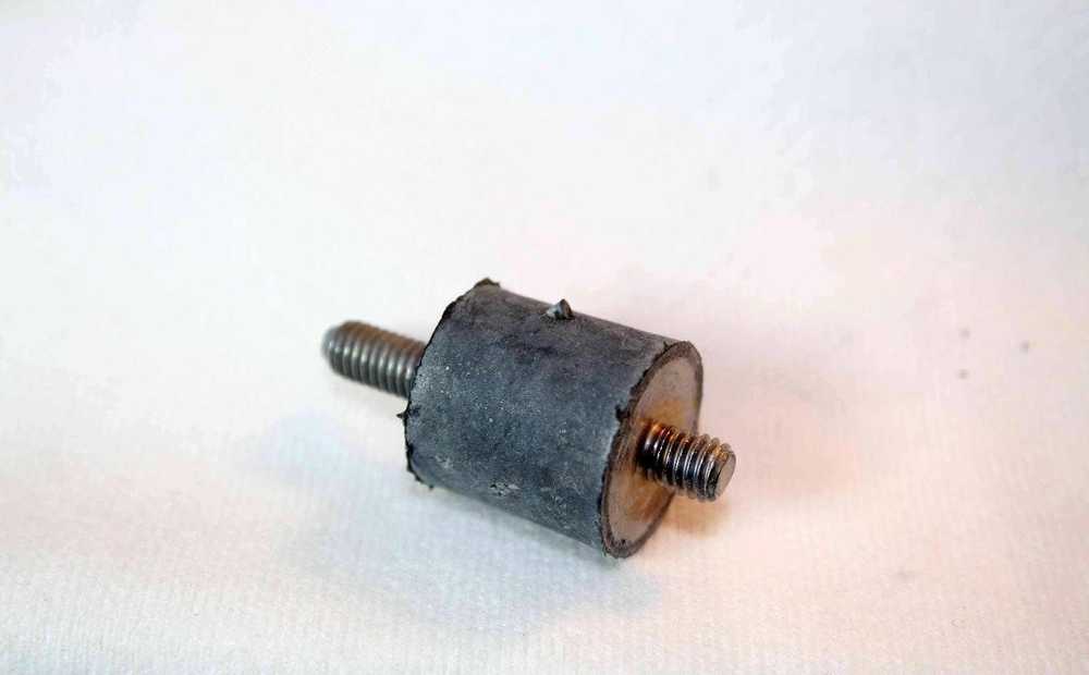 BMW E38 tepalo filtro korpuso guminis laikiklis Originalus 11421436982