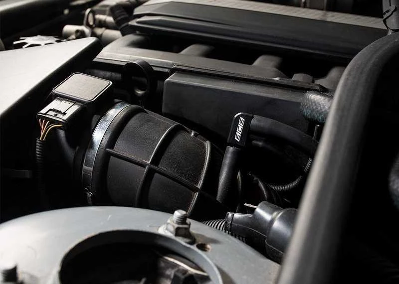 BMW E39 E46 oro žarnos jungtis su įsiurbimo anga originali 13327503677