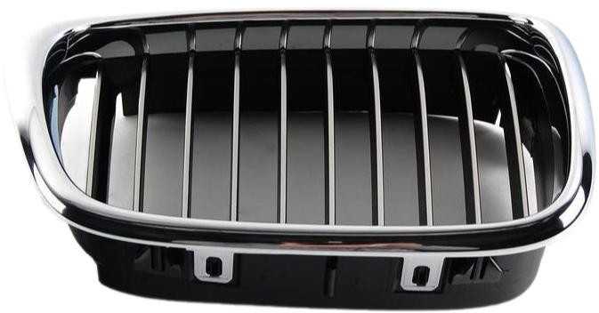 BMW E39 Inksto grotelės dešinėje pusėje originalios 51132497262