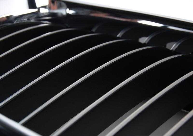 BMW E39 Inksto grotelės dešinėje pusėje originalios 51132497262