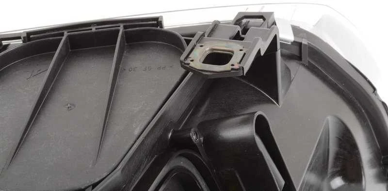 BMW E39 lemputės lizdas trečiajam stabdžių žibintui originalus 63258375599