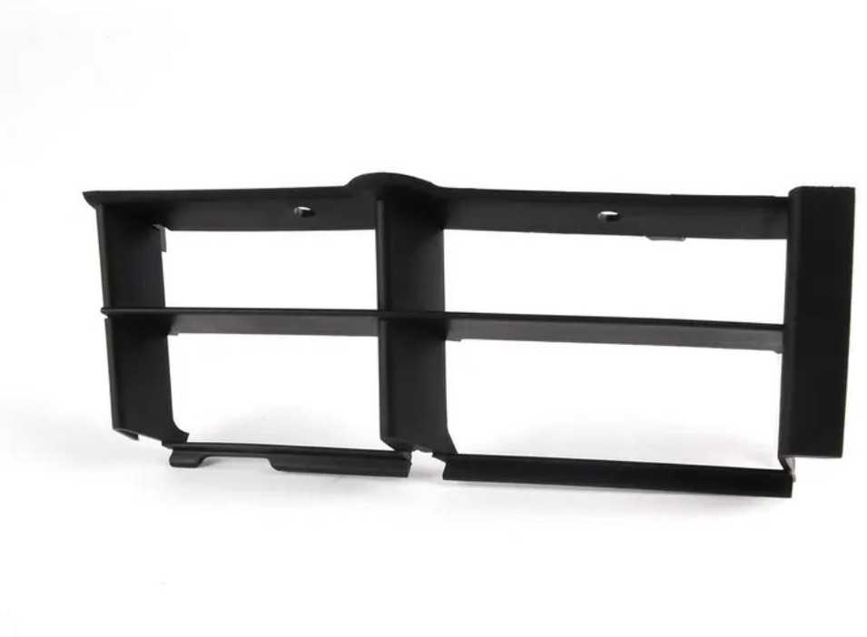 BMW E39 priekinio bamperio grotelių grotelės kairės pusės originalios 51118235673