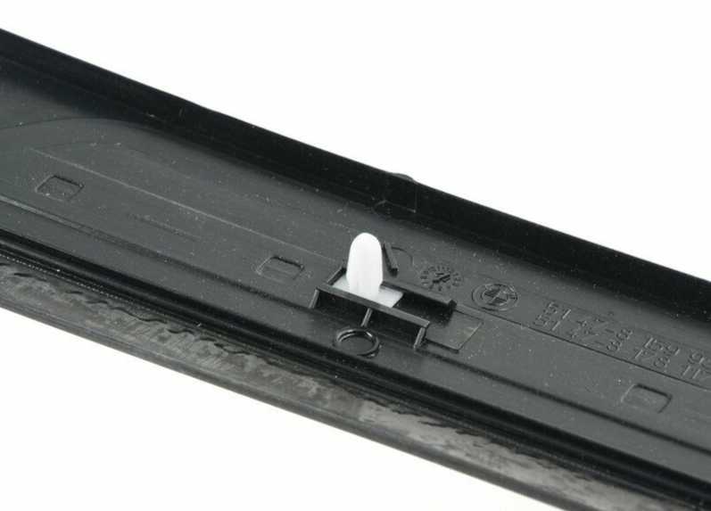 BMW E39 priekinio kairiojo įėjimo dangtelis originalus 51472466367