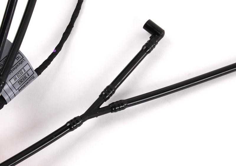 BMW E39 priekinio stiklo plovimo žarna originali 61608364209