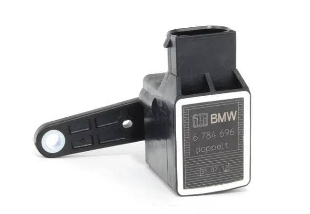 BMW E39 priekinių žibintų lygio jutiklis Originalus 37146784696