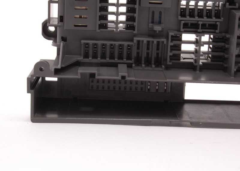 BMW E39 sedano ir universalo adapterio priekinių žibintų tolimųjų šviesų adapteris originalus 63126904051