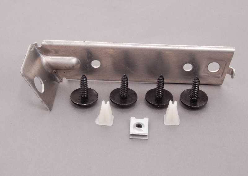 BMW E39 Universalas Sedanas Priekinis Dešinysis Ratų Arkos Apdailos Originalas 51718159424
