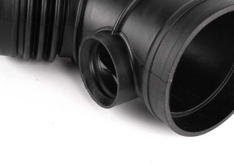 BMW E39 variklio oro įsiurbimo žarna originali 13547505838