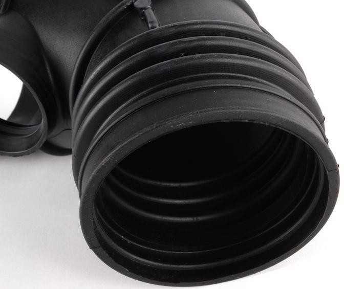 BMW E39 variklio oro įsiurbimo žarna originali 13547505838