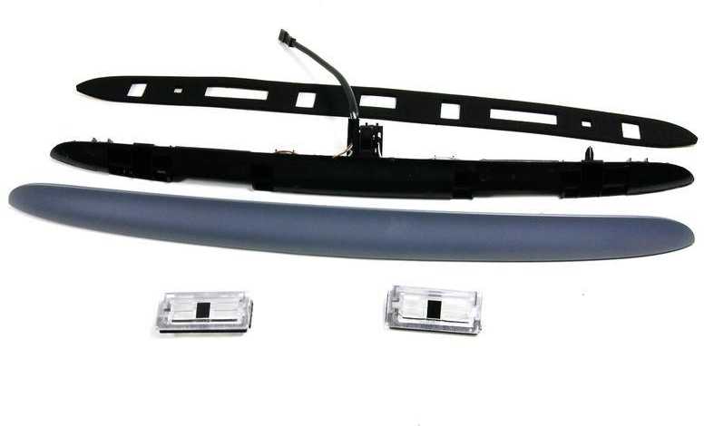 BMW E46 bagažinės dangčio rankena su rakto mygtuku originali 51137170966