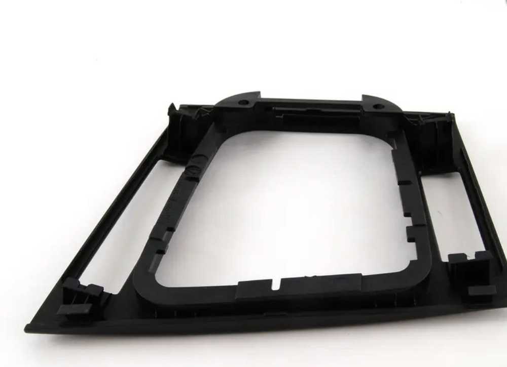 Bmw E46 Depozitinės Dėžės Apatinis Skydelis Originalus 51168234722