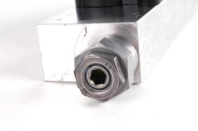 BMW E46 E85 E86 Vanos solenoidas kintamajam vožtuvui, originalus 11367839180