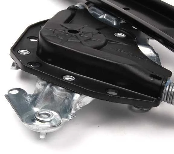 BMW E46 Elektrinis priekinio lango reguliatorius mechanizmas kairysis originalus 51337020