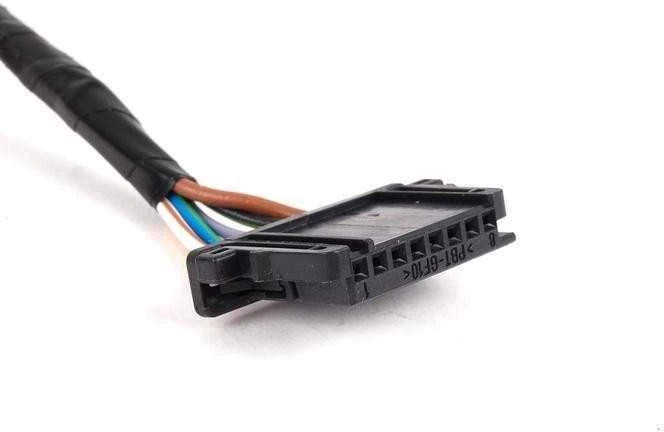 BMW E46 galinių LED žibintų adapterio kabelių rinkinys originalus 61120153650