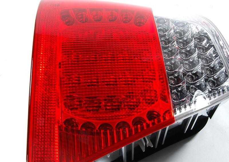 Bmw E46 Kairioji Šoninė Plokštė Balta 63216937453